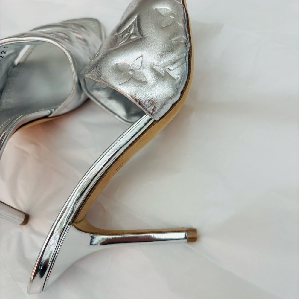 Louis Vuitton Silver Monogram Mule Sandals Size 37 Heels EU 37 US 6.5 - Picture 4 of 10
